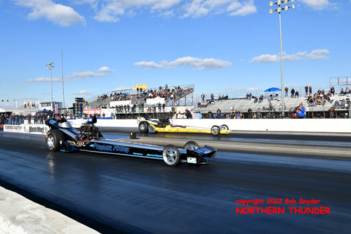 Bret Williamson - 'Forever Young' (near lane) vs 
Tyler Hilton - 'Great Expectations III' (far lane) - NTF